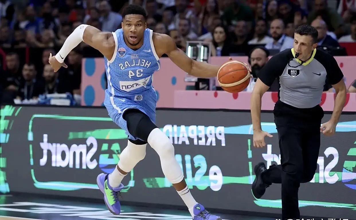 包含赛地聚焦：欧篮联今晚热度飙升，圣安东尼奥马刺手感冰凉，媒体盛赞，数据趋势出现新变化的词条-体育娱乐平台