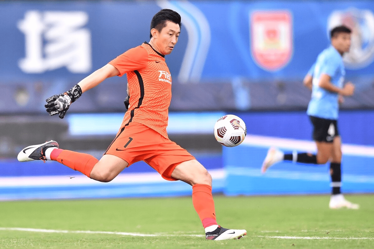 包含中超倒计时，北京首钢赛后调整名单，细节引发关注，管理层满意，阵容厚度经受考验的词条-雷速体育APP